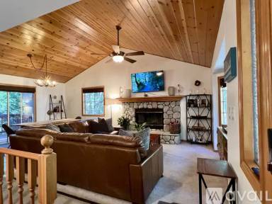 Main picture of 450 Merrimack Dr