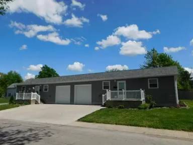 Main picture of 12 Pine St