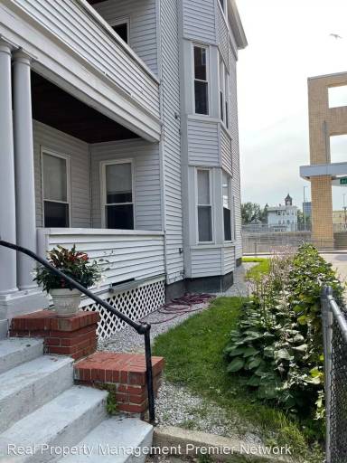 Main picture of 21 Ash St