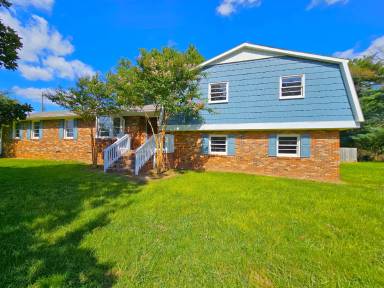 Main picture of 1198 Holly Springs Rd