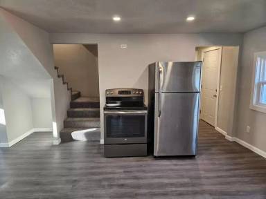 Main picture of 121 Superior St