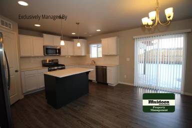 Main picture of 7250 Silver Moon Dr