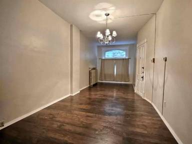 Main picture of 1005 N 12th St