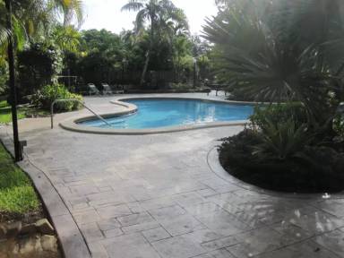 Main picture of Dadeland Grove