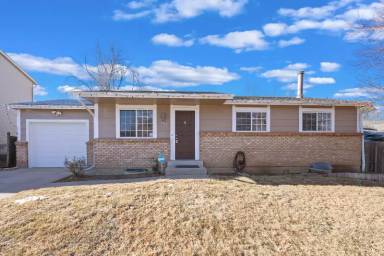 Main picture of 3953 S Bahama St