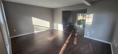 Main picture of 412 Lakeside Dr