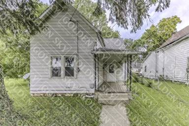 Main picture of 628 W Memorial Dr