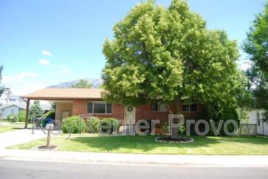 Main picture of 373 S 50 W