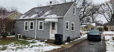 Main picture of 4312 W 191st St