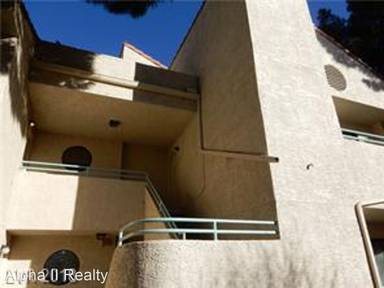 Main picture of 830 N Sloan Ln