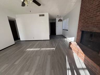 Main picture of 404 Rainbow Ct SE