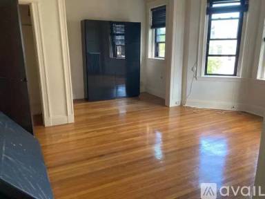 Main picture of 43 Glenville Ave