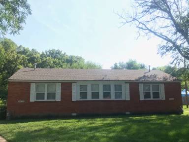 Main picture of 2001-2003 N Adams St