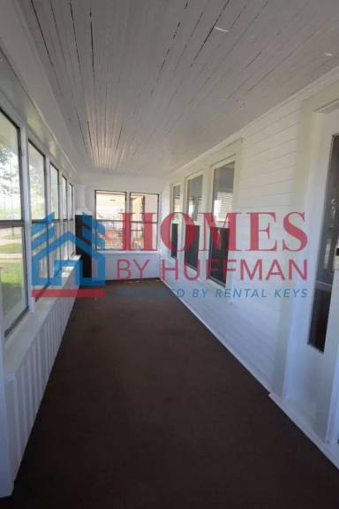 Main picture of 1814 E Morgan Ave