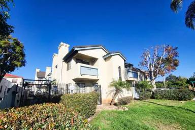 Main picture of 4166 Monroe Ave