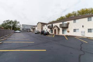 Main picture of 820 Edgebrook Dr