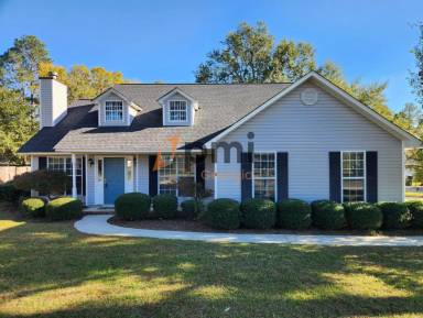Main picture of 103 Westchester Cir