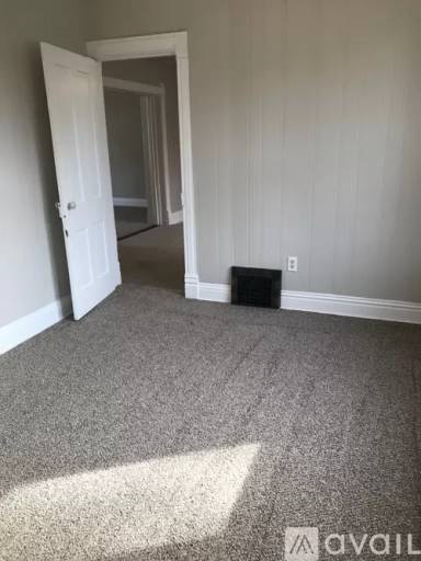 Main picture of 319 W Swan St