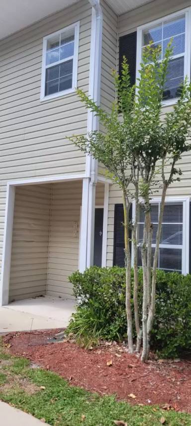 Main picture of 5008 NW 44th Ln