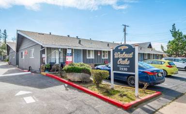 Main picture of 7530 Walnut Dr