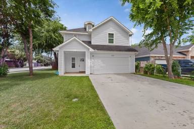 Main picture of 5838 Humbert Ave