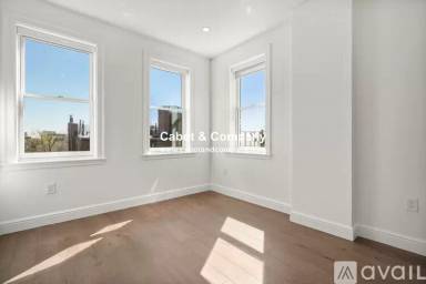 Main picture of 112 Myrtle St