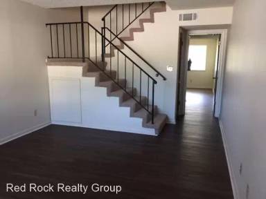 Main picture of 407 Fairfax Dr