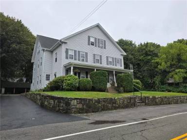 Main picture of 186 Beach St