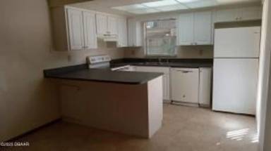 Main picture of 73 Springwood Sq