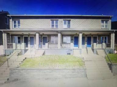 Main picture of 450 Augusta St