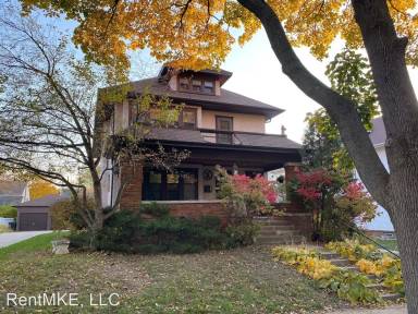 Main picture of 7503 Kenwood Ave