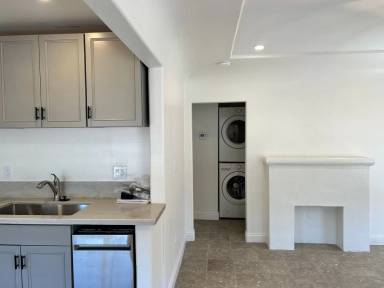 Main picture of 3963-3979 32nd St