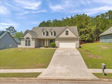 Main picture of 511 Shady Greens Dr