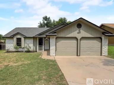 Main picture of 2401 Lasso Dr