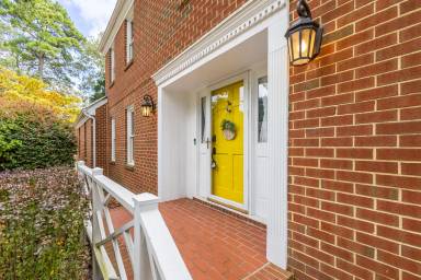 Main picture of 4125 Duke of Gloucester Dr