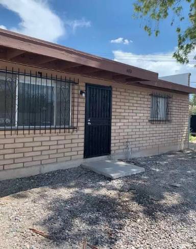 Main picture of 4160 E 32nd St