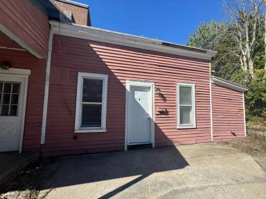 Main picture of 120 N Main St