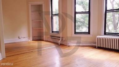 Main picture of 428-438 W Belden Ave