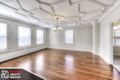 Main picture of 534 W Stratford Pl