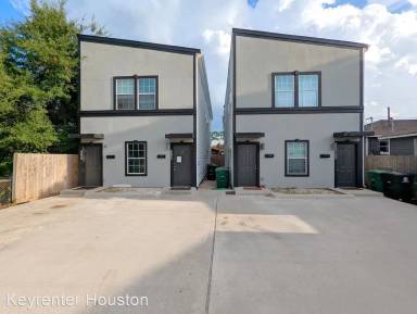 Main picture of 308 E 31st St