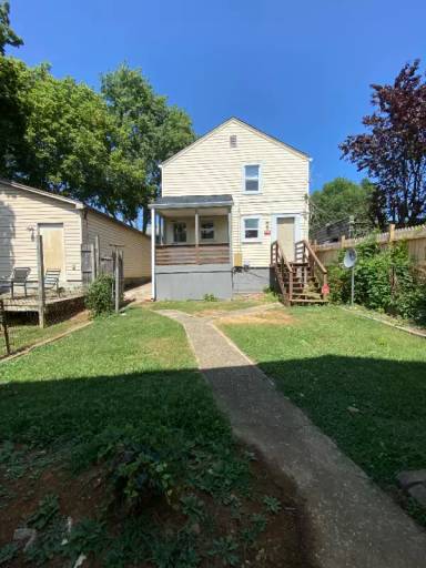 Main picture of 655 1/2 Faulkner Ave