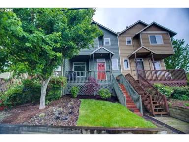 Main picture of 17383 SW Donald Ct