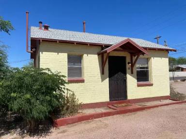 Main picture of 1103 E Admas