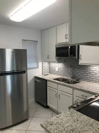 Main picture of 152 Locke St