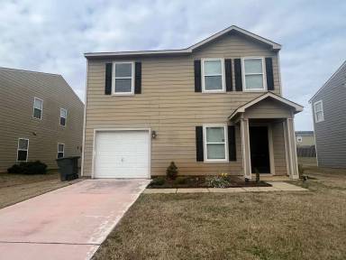 Main picture of 3377 Lakeland Dr