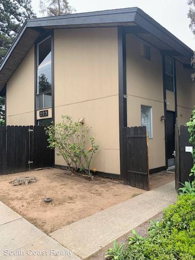 Main picture of 225 W Los Olivos St