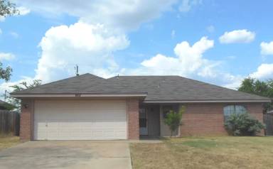 Main picture of 811 Lisa Ln