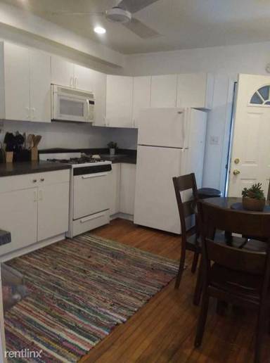 Main picture of 2255 W Fullerton Ave