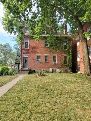 Main picture of 462 King Ave