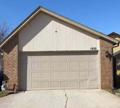 Main picture of 1917 Oakhurst Ave